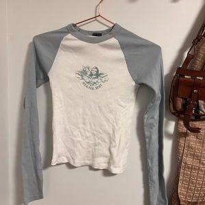 Brandt Melville shirt very cute angel print